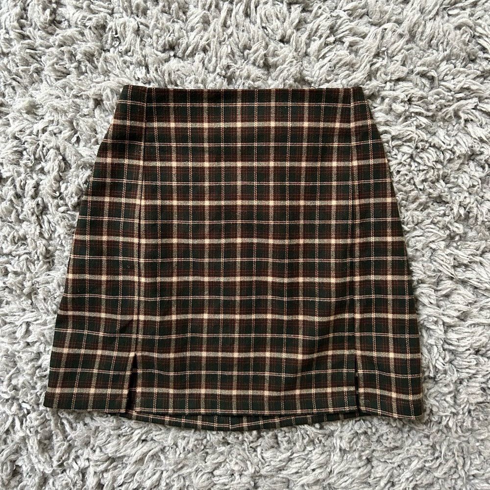 Brandy Melville plaid mini skirt✨✨